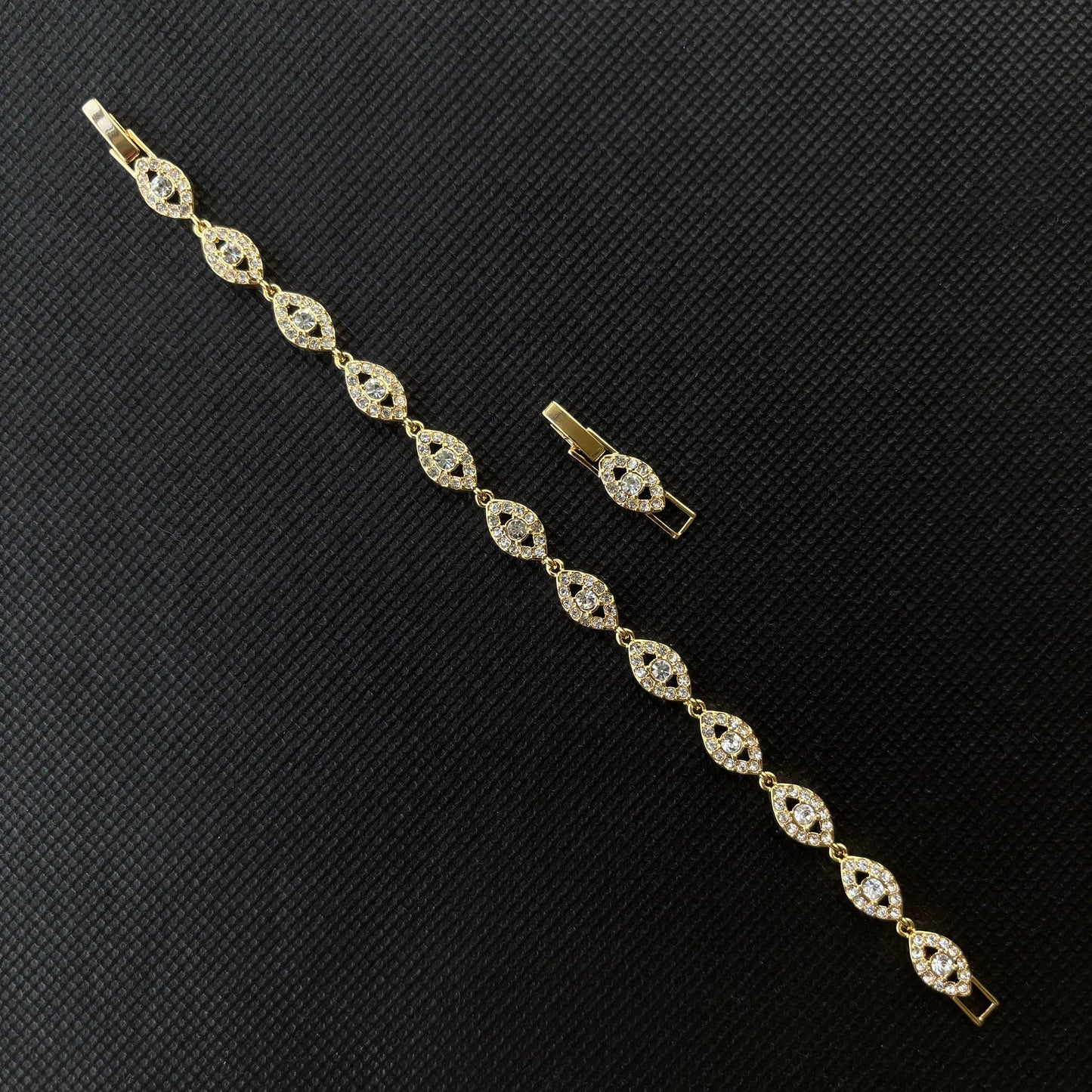 Angel Eyes Bracelet (Gold)