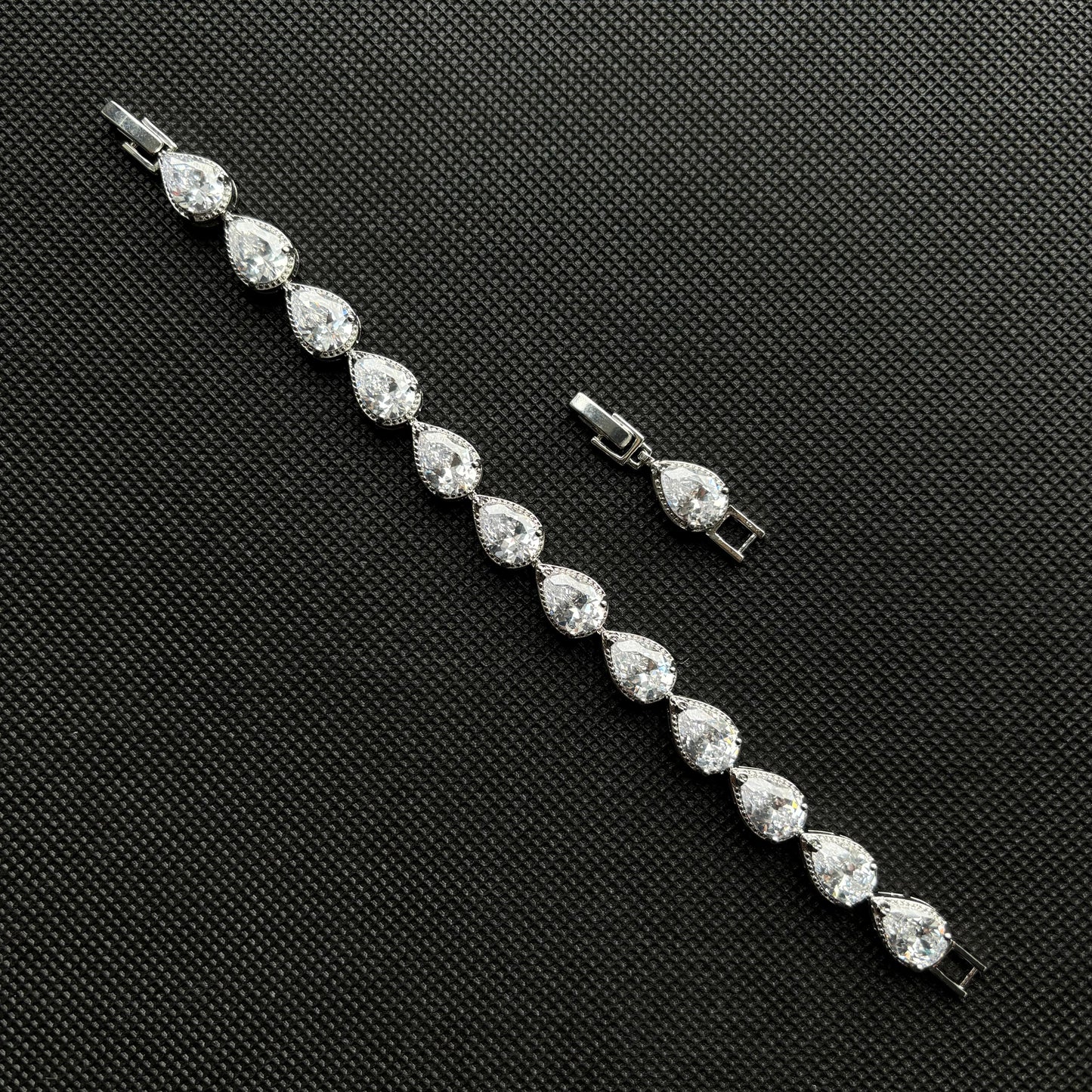 Raindrop Bracelet (Silver)